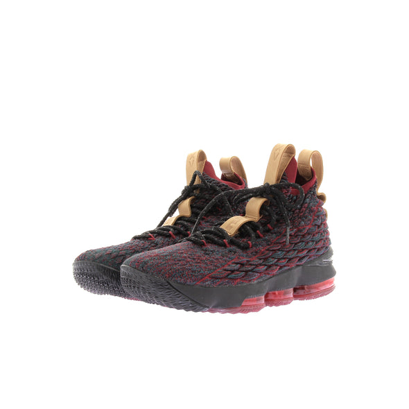Baskets "Nike LeBron 15 Nouveaux Sommets"