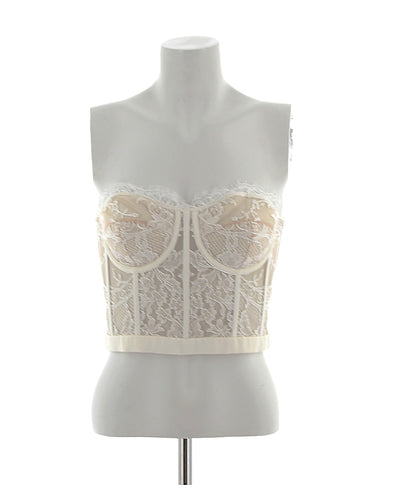 Corset en dentelle blanche