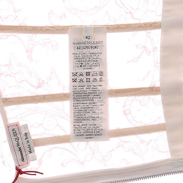 Corset en dentelle blanche