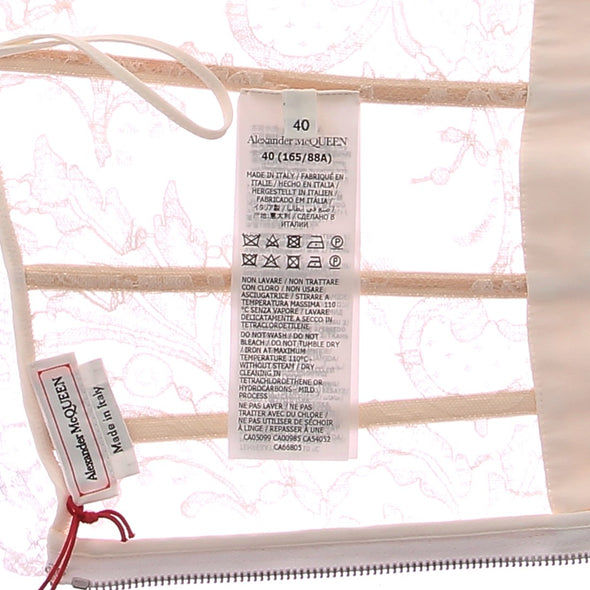 Corset en dentelle blanche