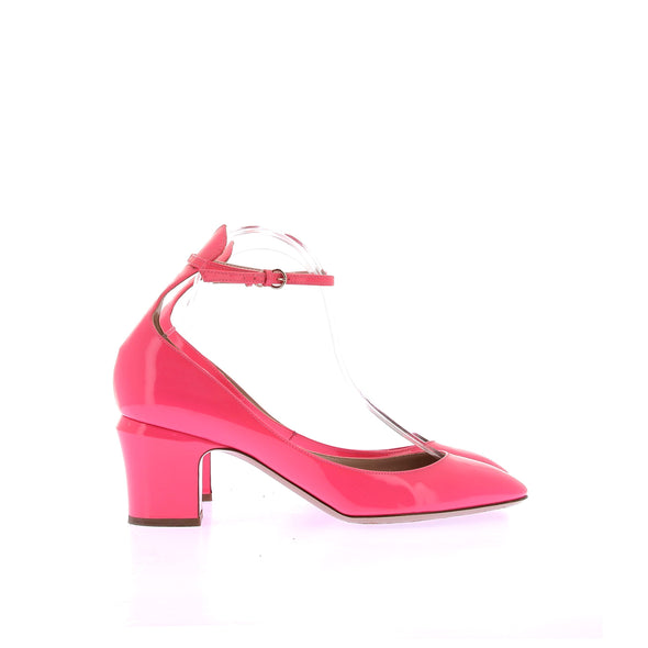 Babies en cuir vernis rose fluo
