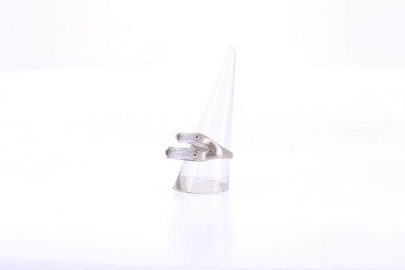 Bague argentée avec cristaux