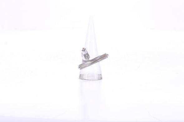 Bague argentée avec cristaux