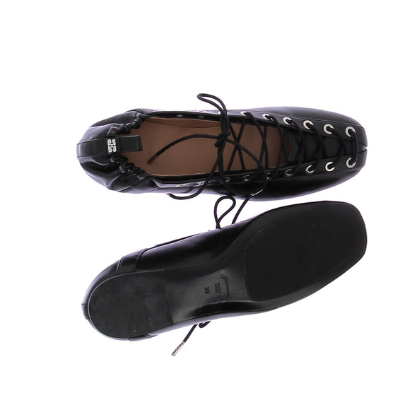 Ballerines à lacets