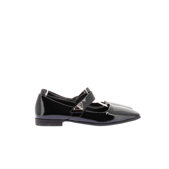 Ballerines en cuir verni