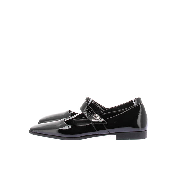 Ballerines en cuir verni