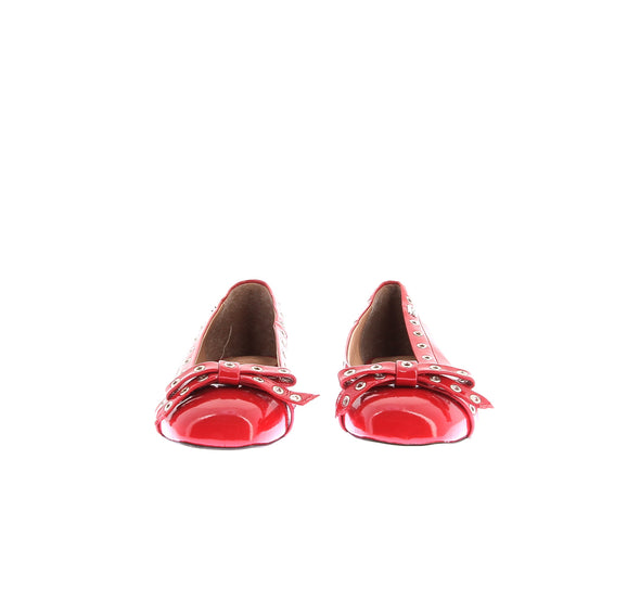 Ballerines rouges à oeillets