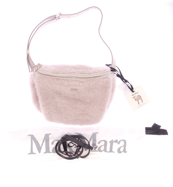 Pochette en peau lainée