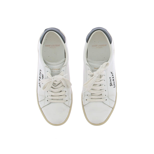 Baskets blanches