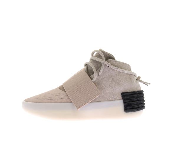 Baskets "Fear of God" athletic trainer