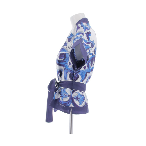Blouse bleue en soie