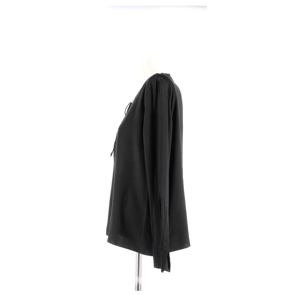 Blouse en soie noire