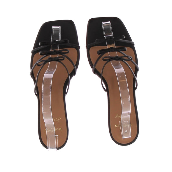 Mules noires à noeuds