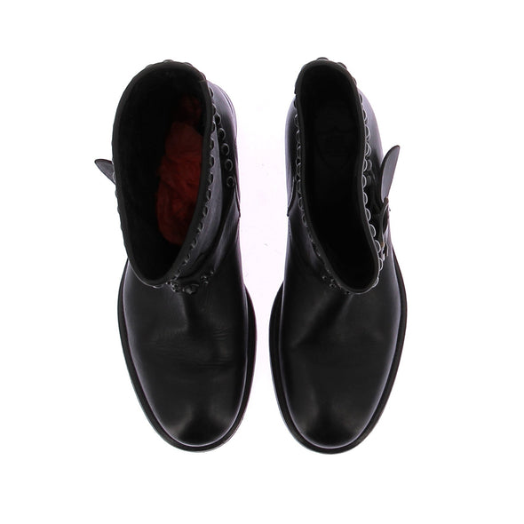 Boots cloutées