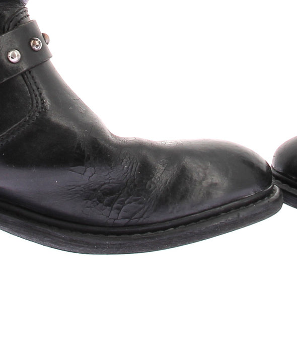 Boots noires cloutées