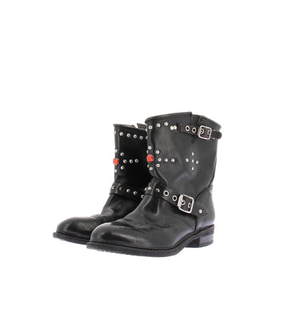 Boots noires cloutées