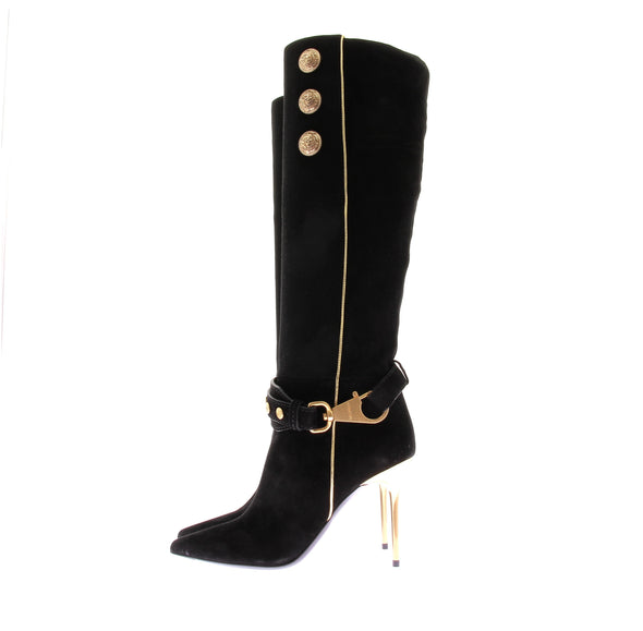 Bottes hautes en daim et ornements dorés