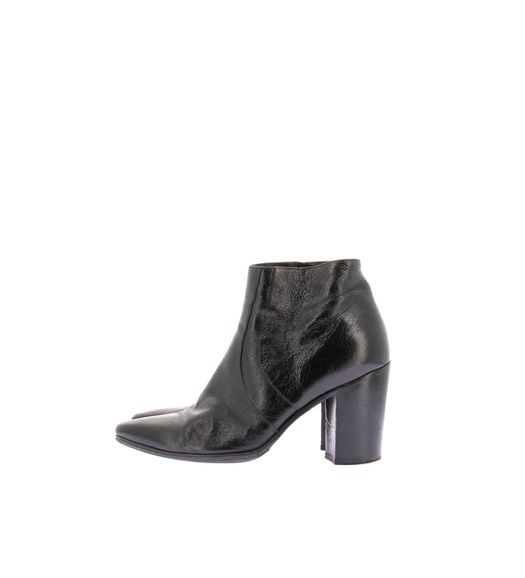 Bottines à talons en cuir