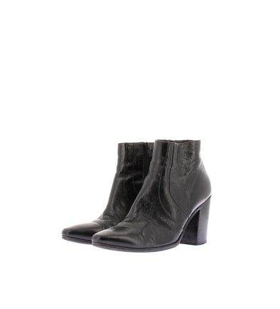 Bottines à talons en cuir