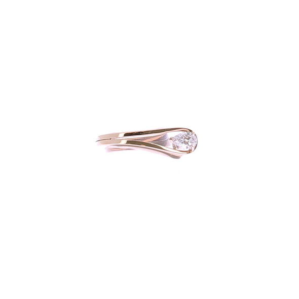 Bague en or rose et diamants