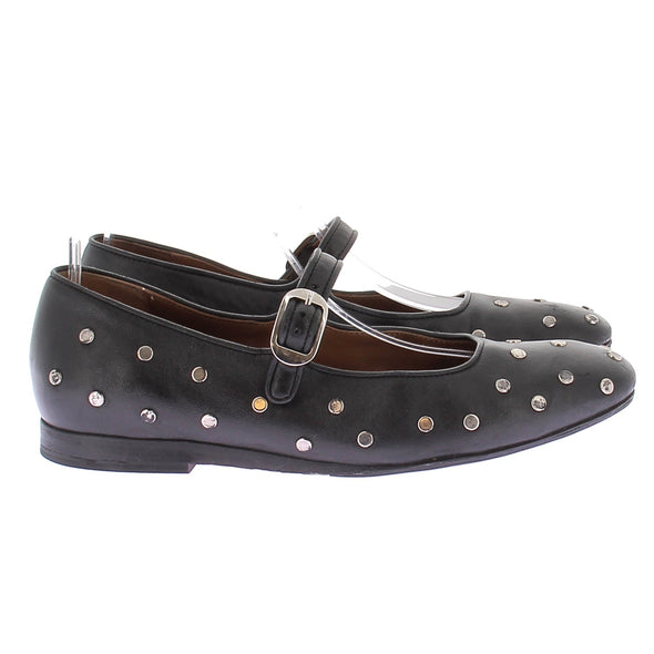 Ballerines noires cloutées