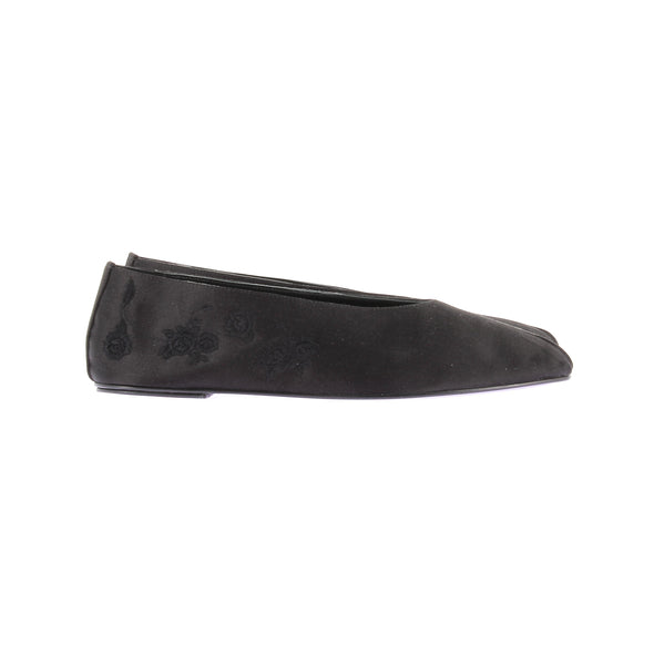 Ballerines noires brodées