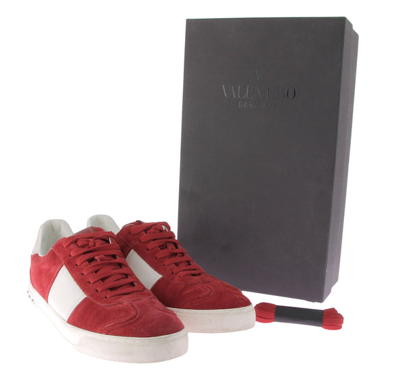 Baskets en daim rouge "Rockstud"