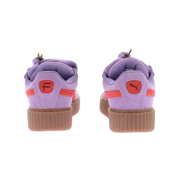 Baskets violettes