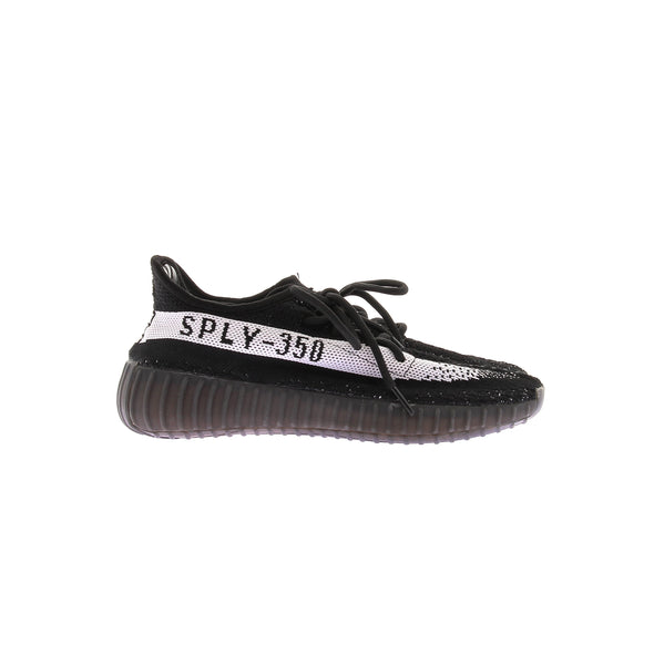 Baskets noires "Yeezy boost 350 V2"