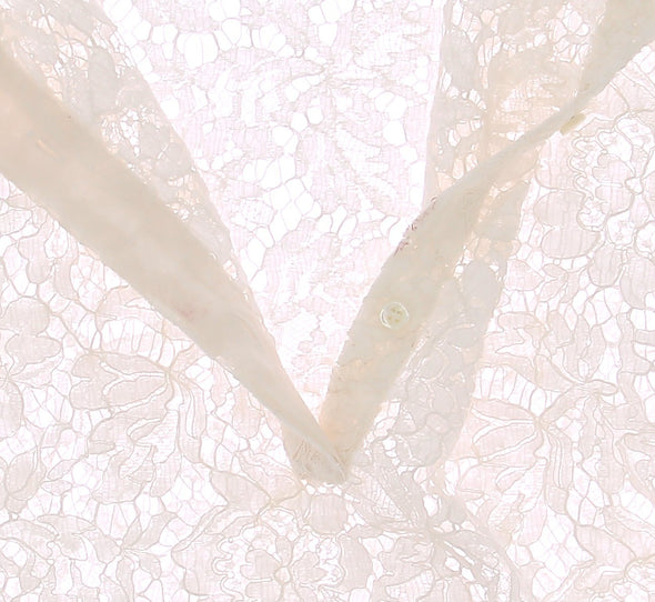 Blouse blanche en dentelle