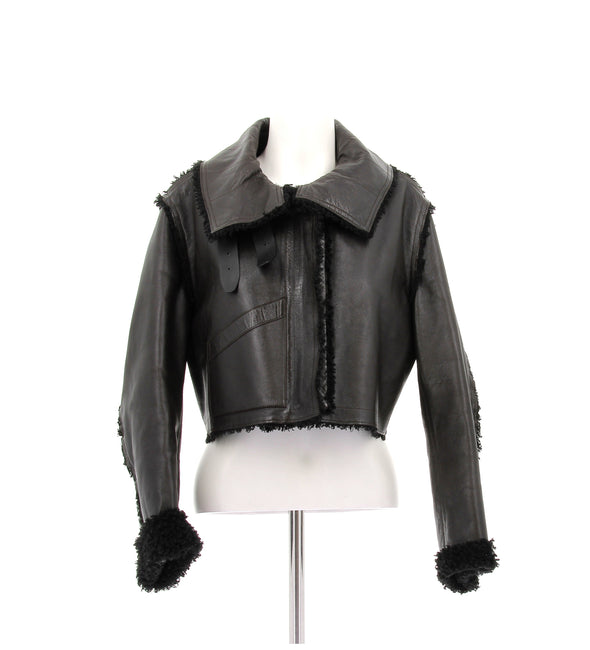 Blouson court en cuir marron