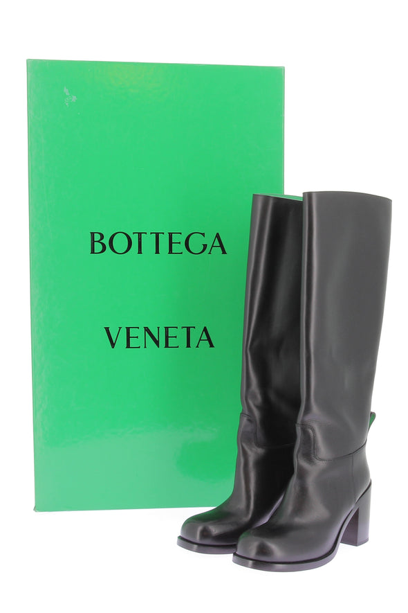 Bottes à talons en cuir