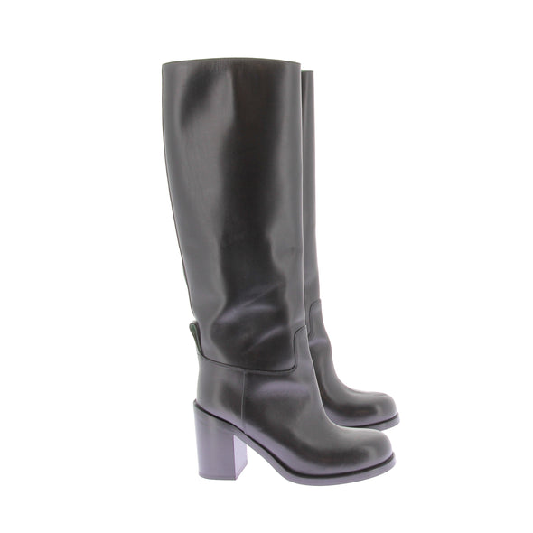 Bottes à talons en cuir