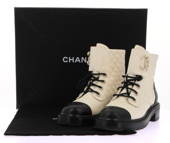 Bottines blanches Chanel