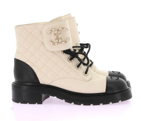 Bottines blanches Chanel