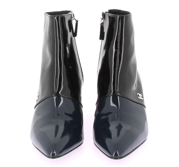 Bottines en cuir vernis noir