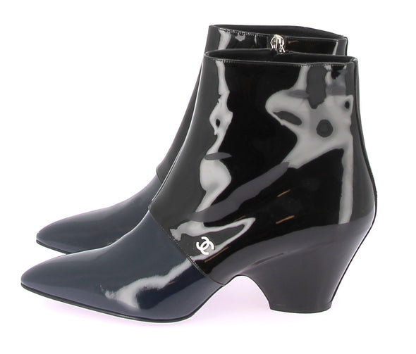 Bottines en cuir vernis noir