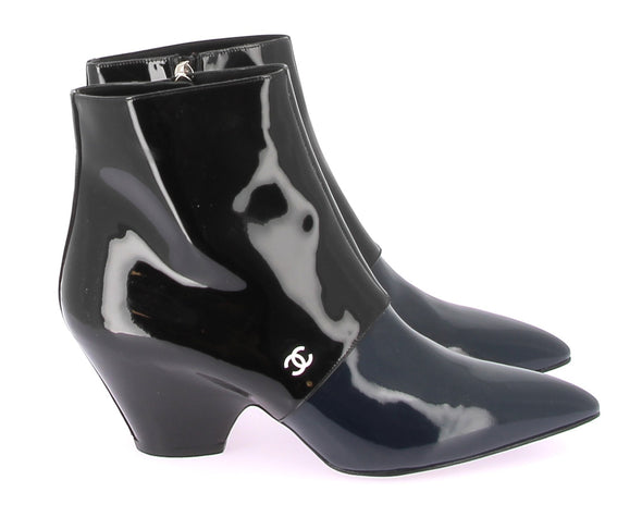 Bottines en cuir vernis noir