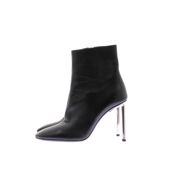 Bottines à talons en cuir
