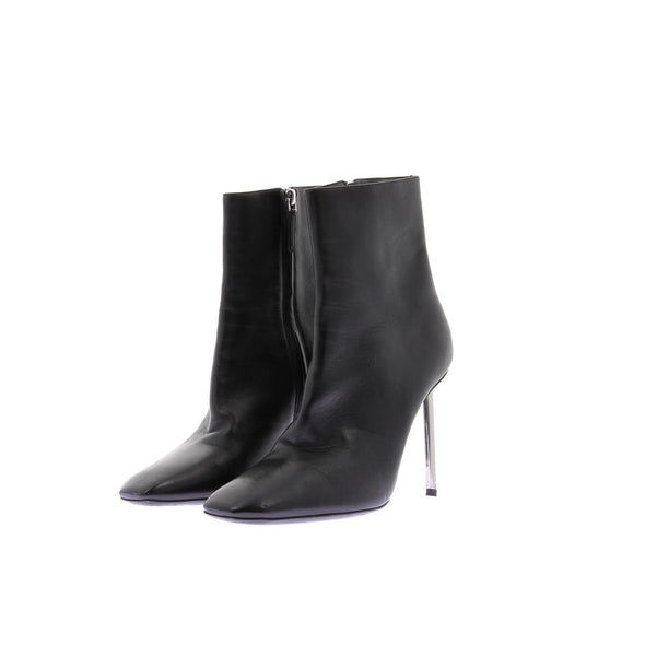 Bottines à talons en cuir