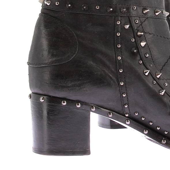 Bottines cloutées