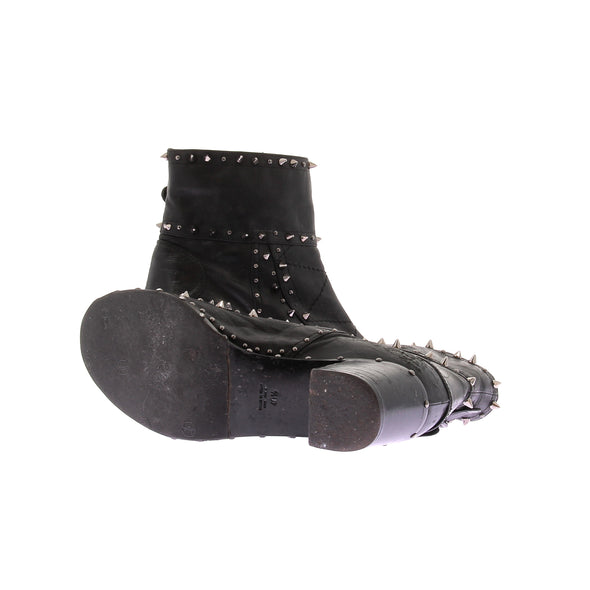 Bottines cloutées