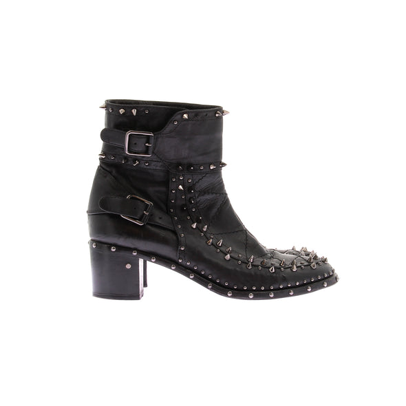 Bottines cloutées