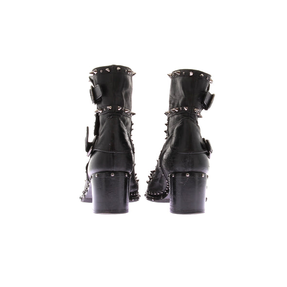 Bottines cloutées