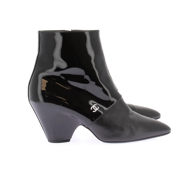 Bottines à talons en cuir vernis