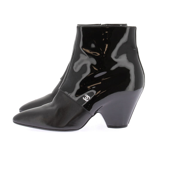 Bottines à talons en cuir vernis