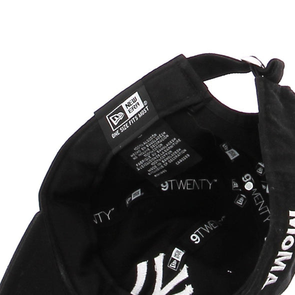 Casquette noire brodée