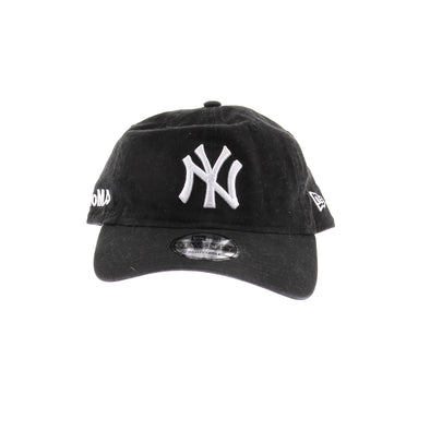 Casquette noire brodée