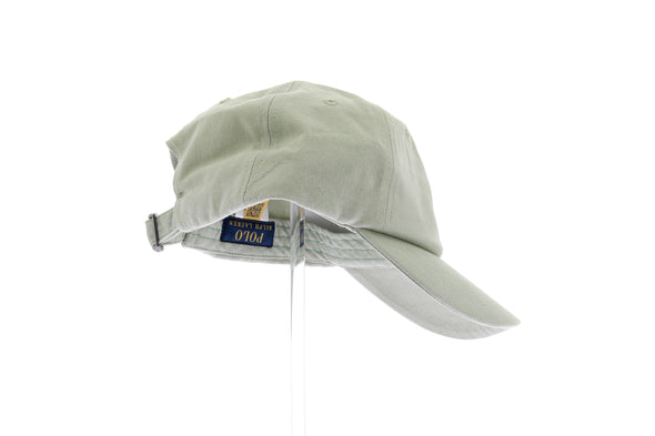 Casquette verte en tissu