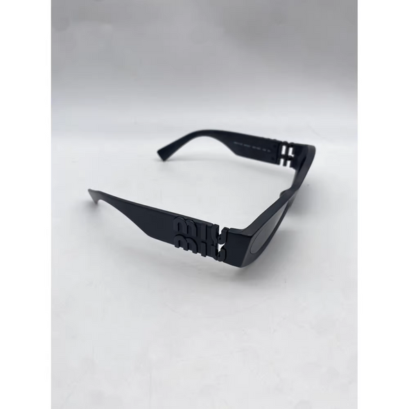 Lunettes de soleil noires